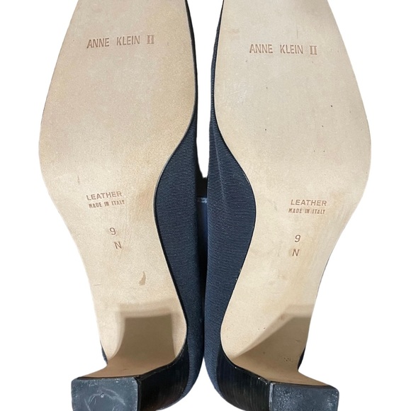 ANNE KLEIN II Navy Blue Cross Grain Italian Made Pumps Shoes 9N NWOT With Box - Picture 8 of 8